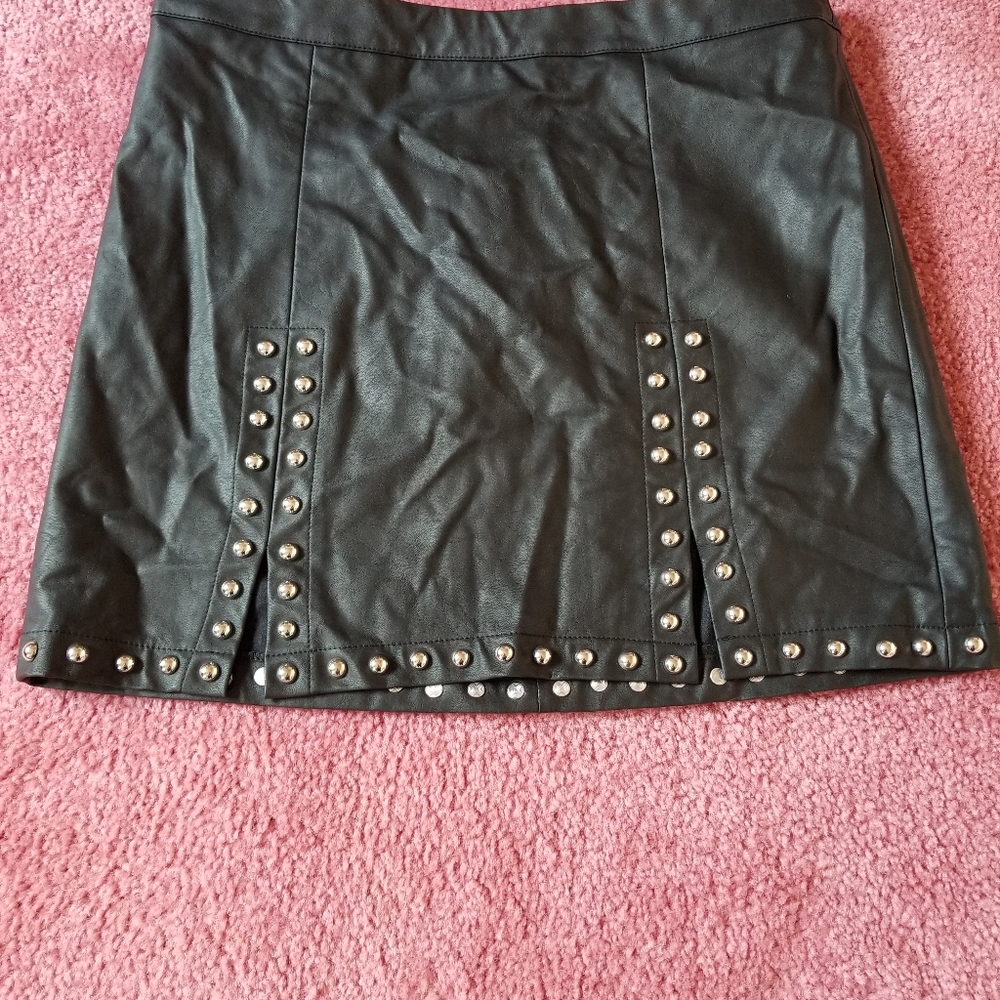 Faux leather mini skirt